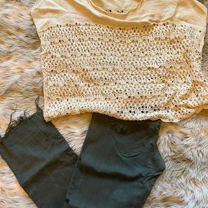 Hinge brand crochet short sleeve top.